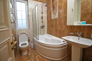 Отель Гостиница Аната Тбилиси Классический номер с кроватью размера «king-size»-2