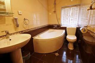 Отель Гостиница Аната Тбилиси Стандартный двухместный номер с 1 кроватью или 2 отдельными кроватями-4